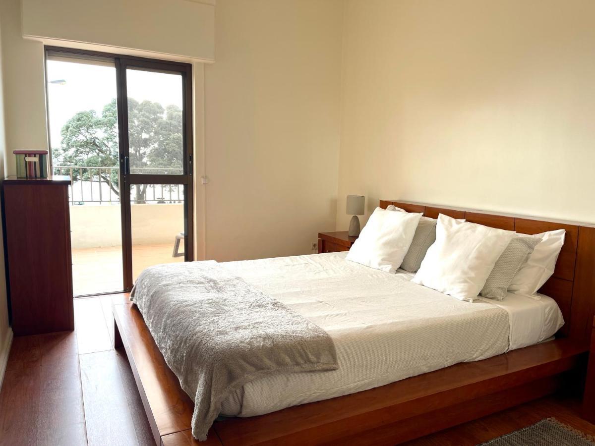 Beach Front House 蓬塔德尔加达 外观 照片